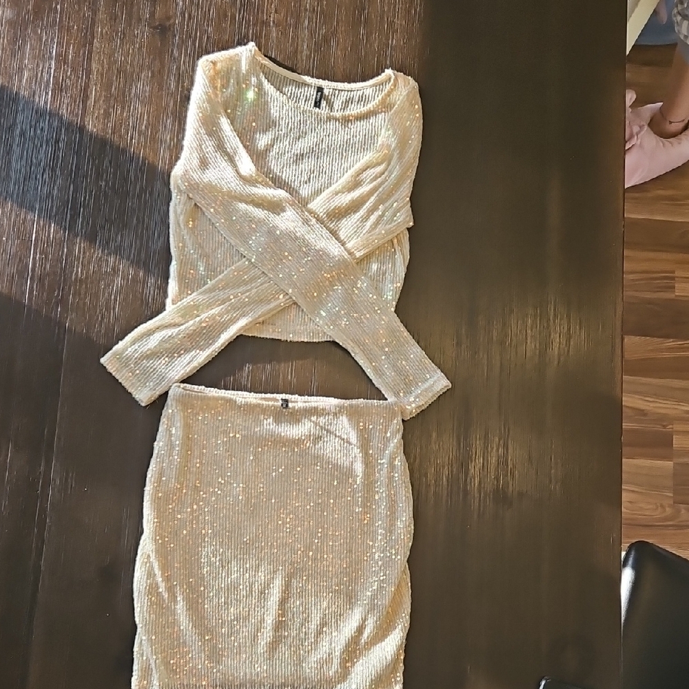 Elegant Cream Sequin Skirt Set